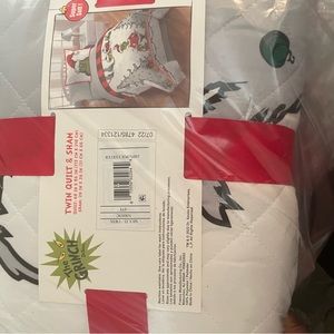 The Grinch Twin Quilt and Sham Set - NWT